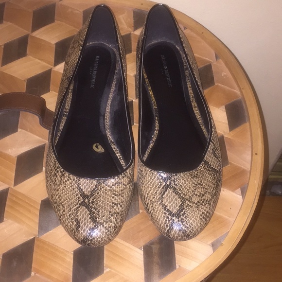 Banana Republic Shoes - Banana Republic snakeskin flats; Reposh; 8.5